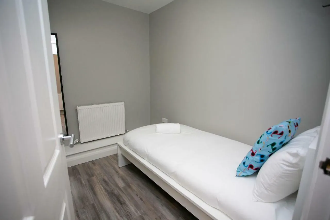 University Road Apartments Belfast 0*,